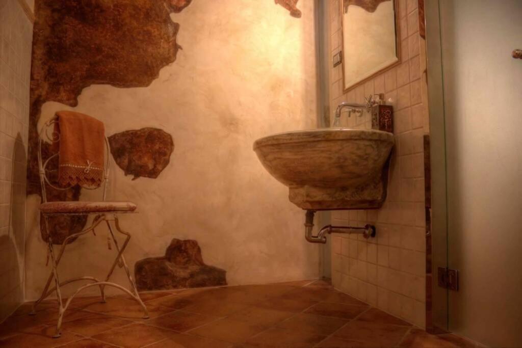 아바디아산살바토레 Santa Maria Ad Valetudinarium 아파트 외부 사진